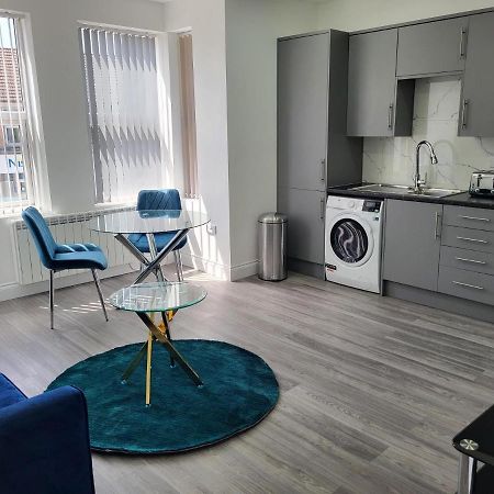 1 Bed Flat, Airport Pick, Drop Available Fibre Broadband, New, Washer Dryer, 10 Mins From City Centre Dartford Bagian luar foto